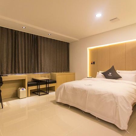 The City Hotel Jeonju Zewnętrze zdjęcie