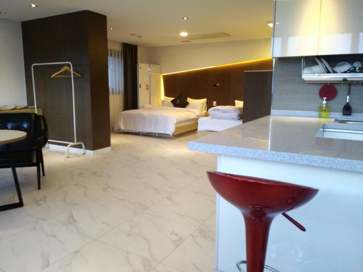The City Hotel Jeonju Zewnętrze zdjęcie