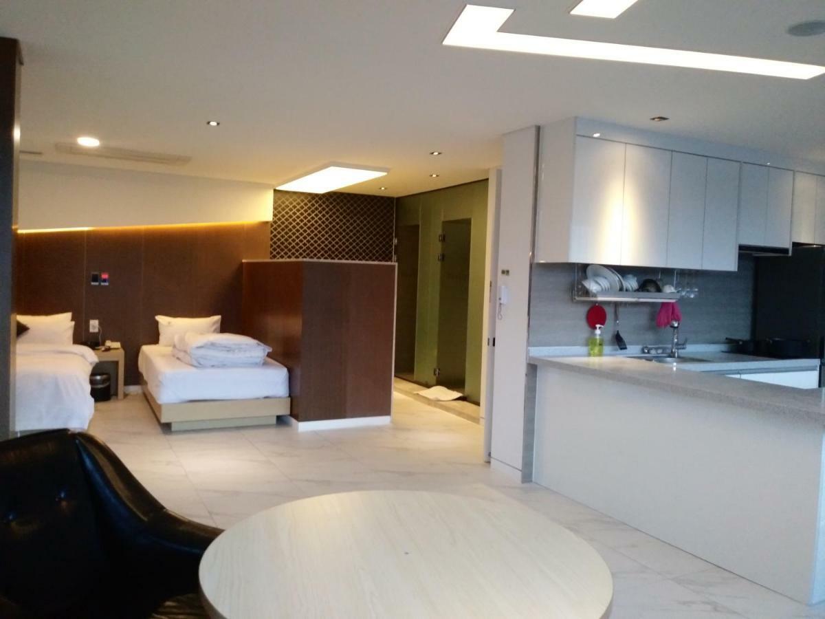 The City Hotel Jeonju Zewnętrze zdjęcie