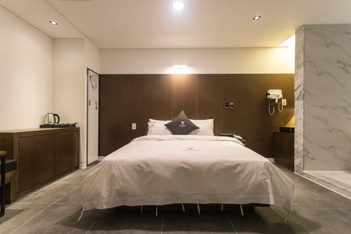 The City Hotel Jeonju Zewnętrze zdjęcie